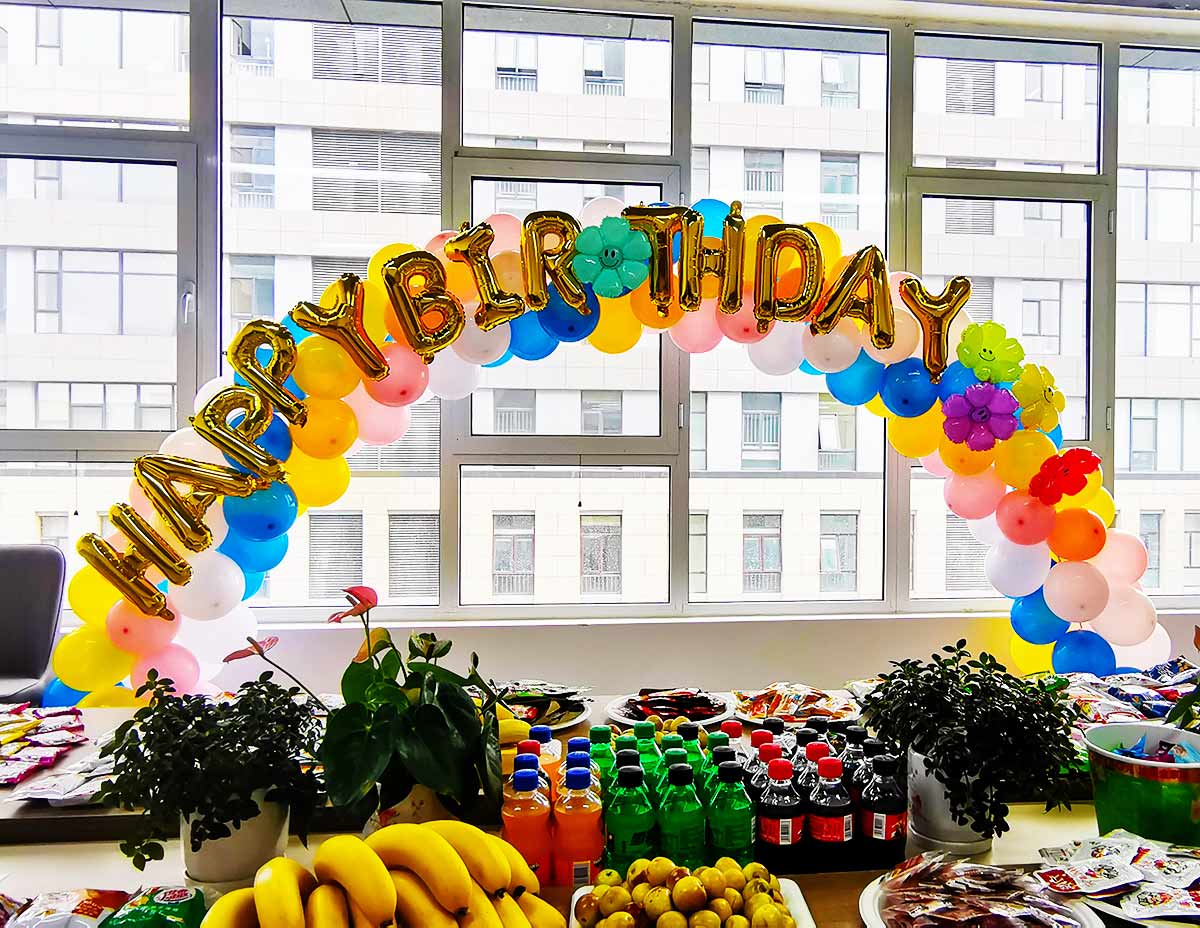 司維者科技集團熱烈慶祝2023年7月員工生日會